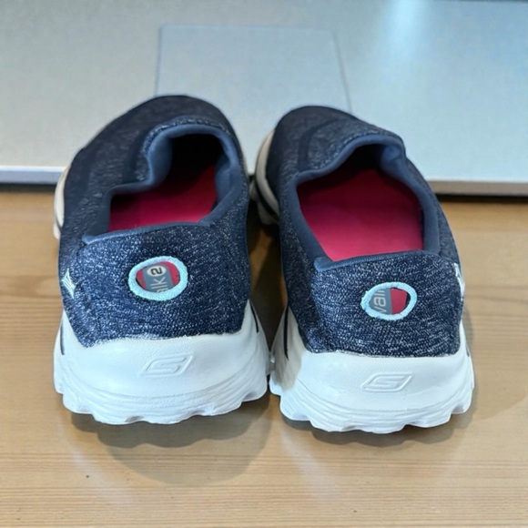 Skechers Womens Go Walk  Slip On Blue Low Top size 7 - Picture 4 of 5